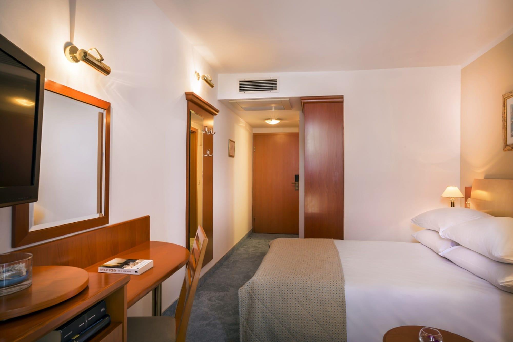 Sunny Baska Residence By Valamar, Ex Zvonimir Ngoại thất bức ảnh
